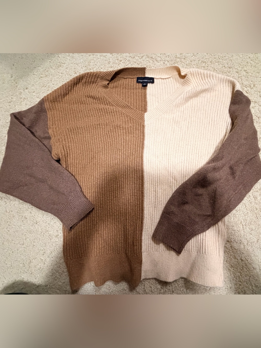 Two-Tone V-Neck Colorblock Sweater - Brown & Cream